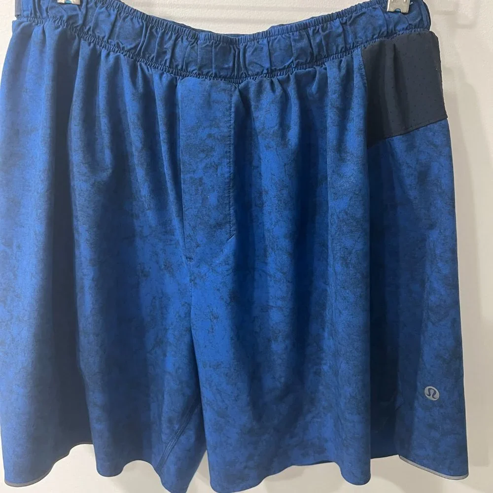 lululemon men's Surge shorts 7" - size Large - Picture 2 of 4